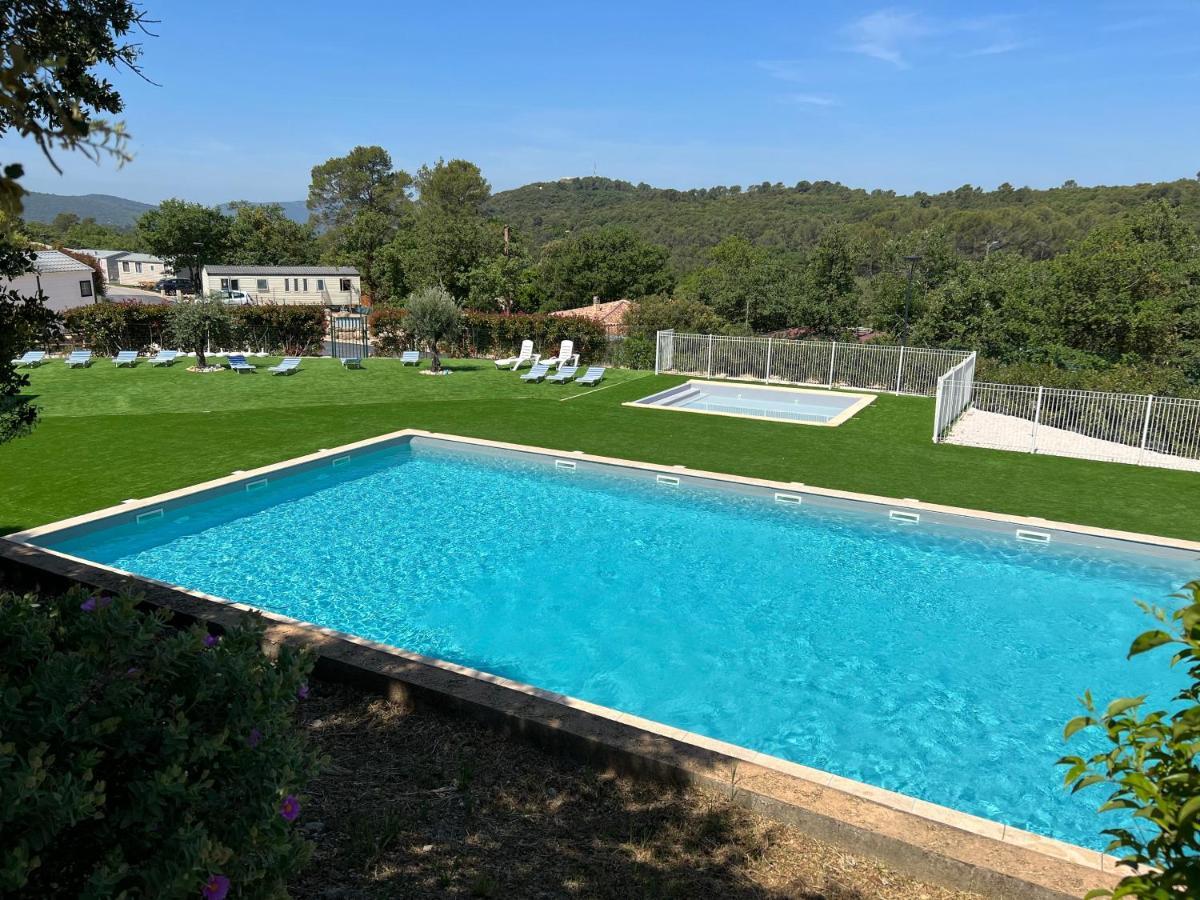 Joli Mobil-Home De Vacances, Ideal Pour Les Familles Rocbaron Exterior foto