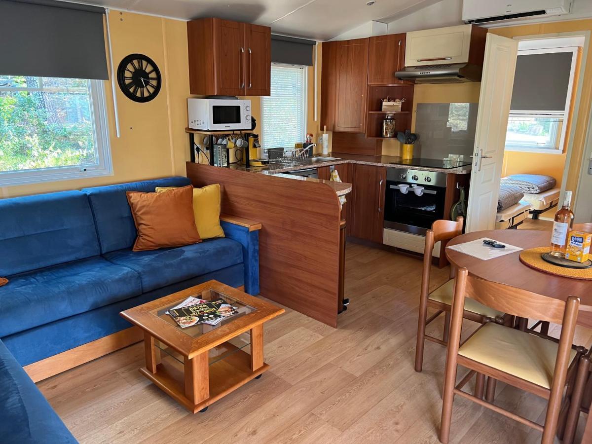 Joli Mobil-Home De Vacances, Ideal Pour Les Familles Rocbaron Exterior foto